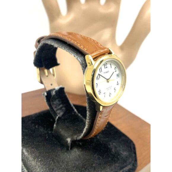 Timex Women's Watch T2J761 Indiglo Quartz Brown Leather Band Petite Date 25mm - Picture 14 of 14